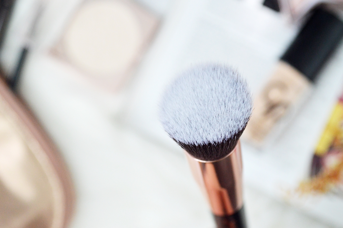 pędzel do podkładu flattop jessup